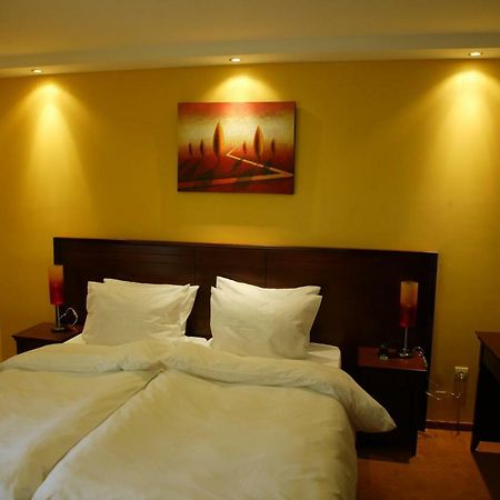 Garni Hotel Contact Belgrade Luaran gambar