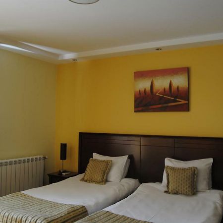 Garni Hotel Contact Belgrade Luaran gambar