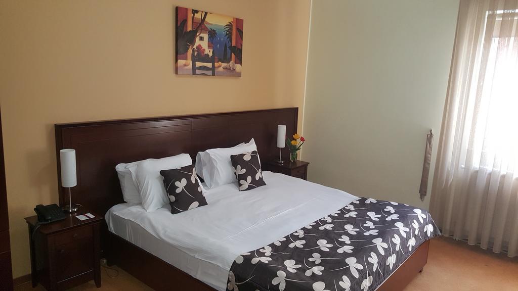 Garni Hotel Contact Belgrade Luaran gambar
