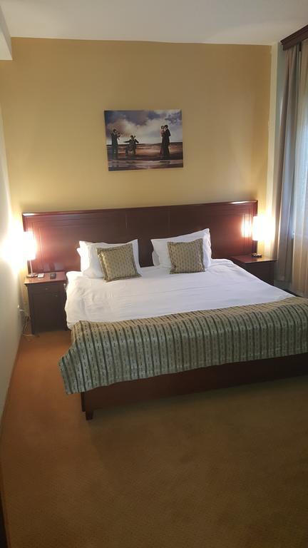 Garni Hotel Contact Belgrade Luaran gambar