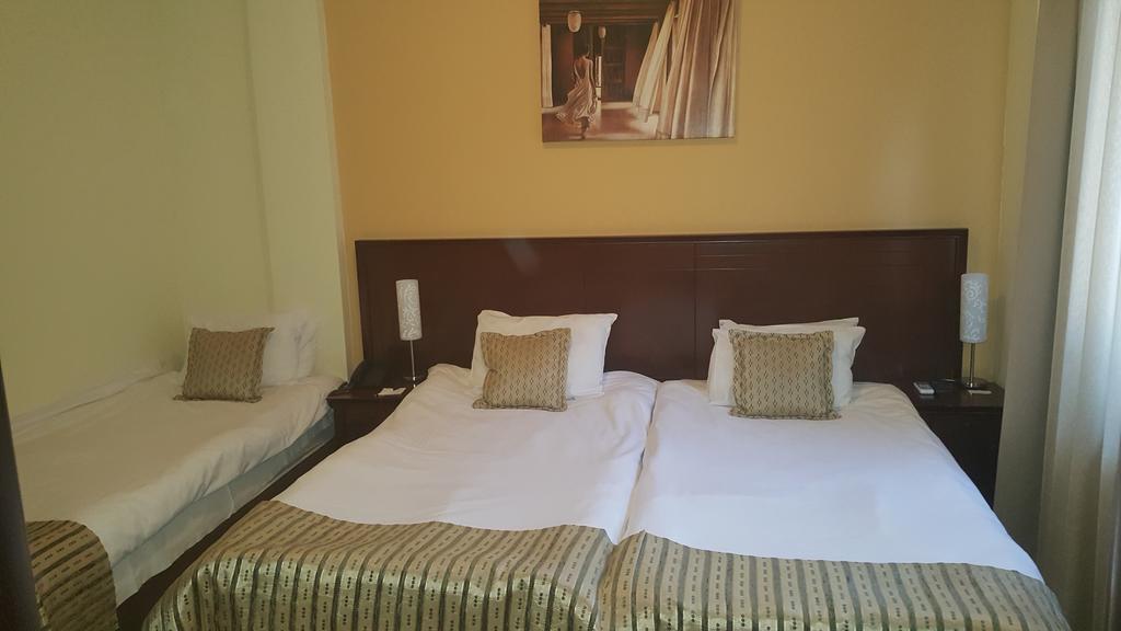 Garni Hotel Contact Belgrade Luaran gambar