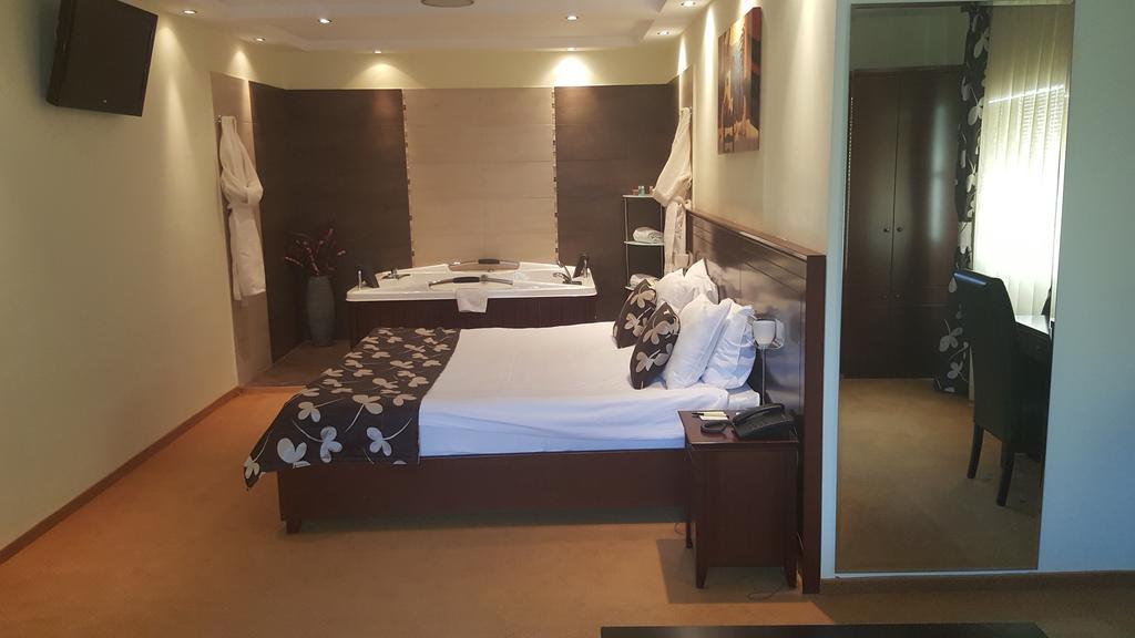 Garni Hotel Contact Belgrade Luaran gambar