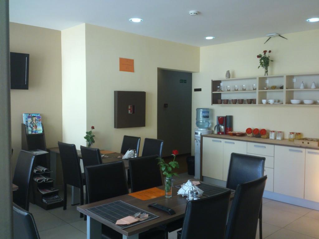 Garni Hotel Contact Belgrade Luaran gambar