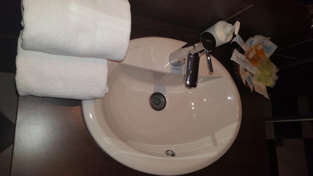 Garni Hotel Contact Belgrade Luaran gambar
